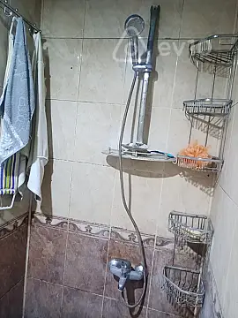 Kirayə verilir 2 otaqlı köhnə tikili 79 m²