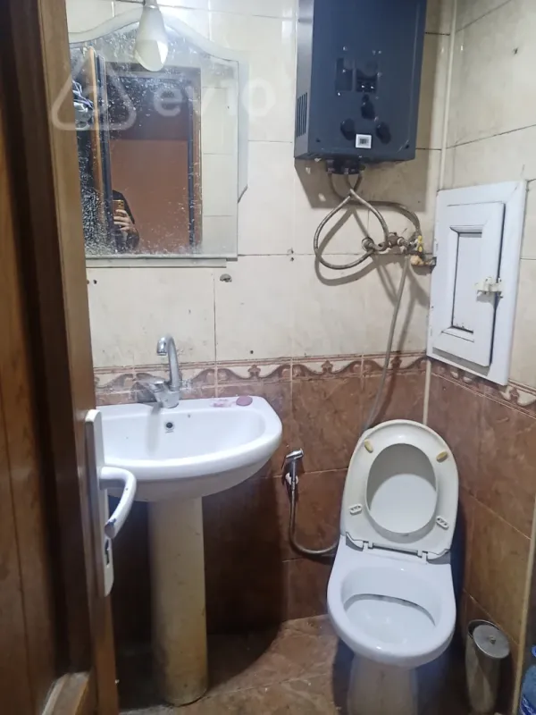 Kirayə verilir 2 otaqlı köhnə tikili 79 m²