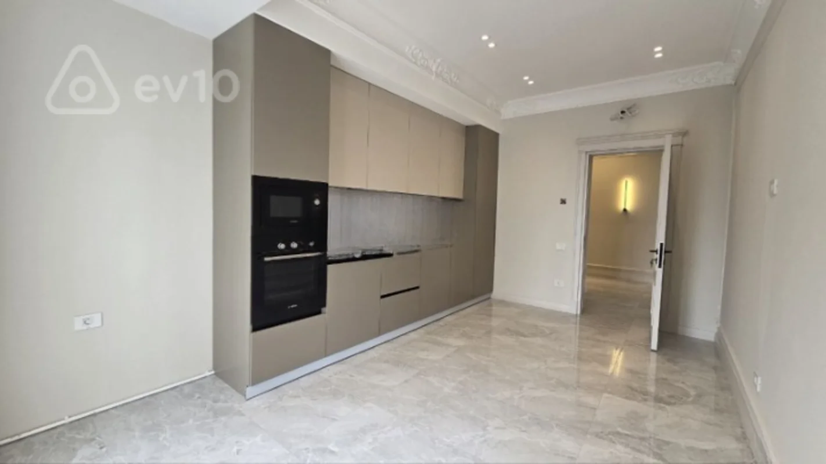 Satılır 3 otaqlı yeni tikili 127 m²