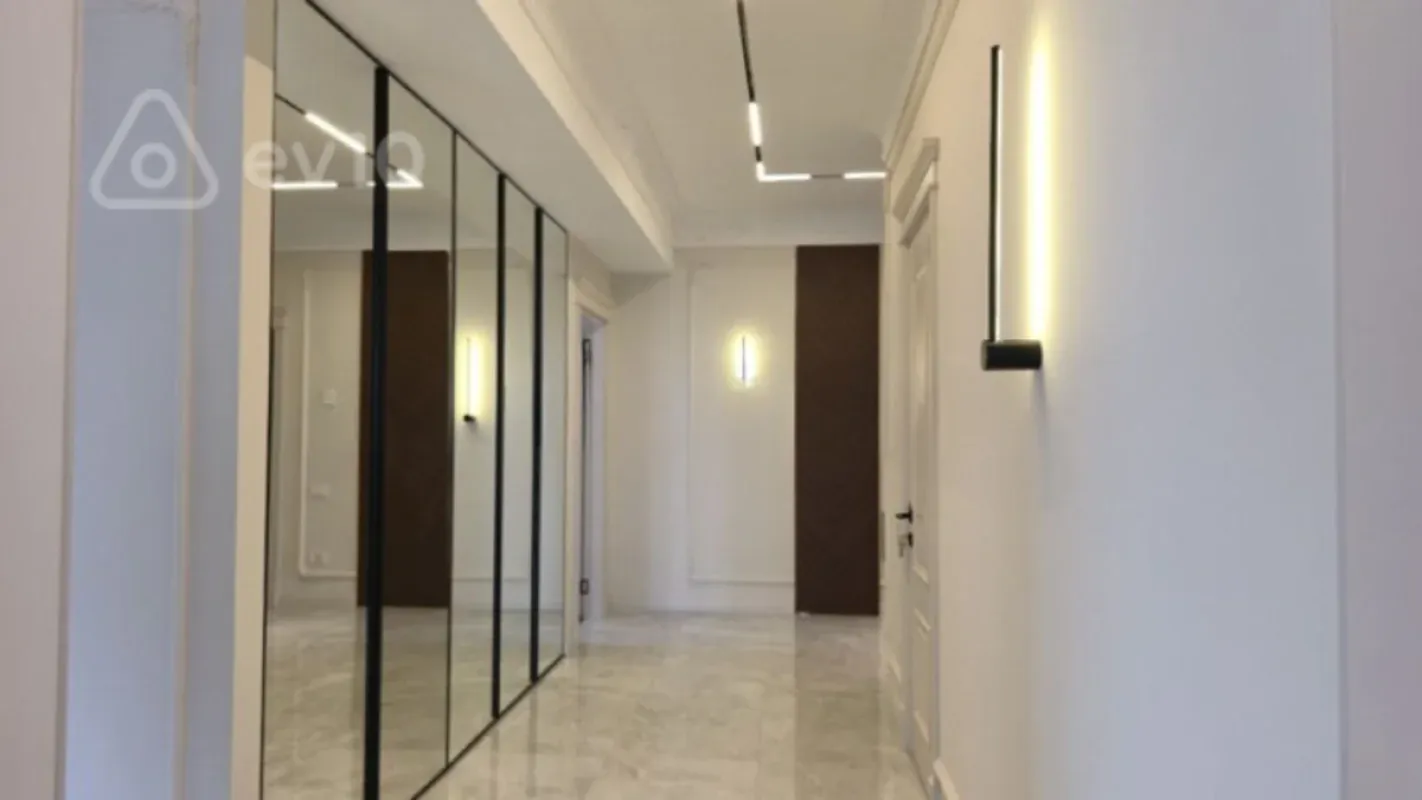 Satılır 3 otaqlı yeni tikili 127 m²