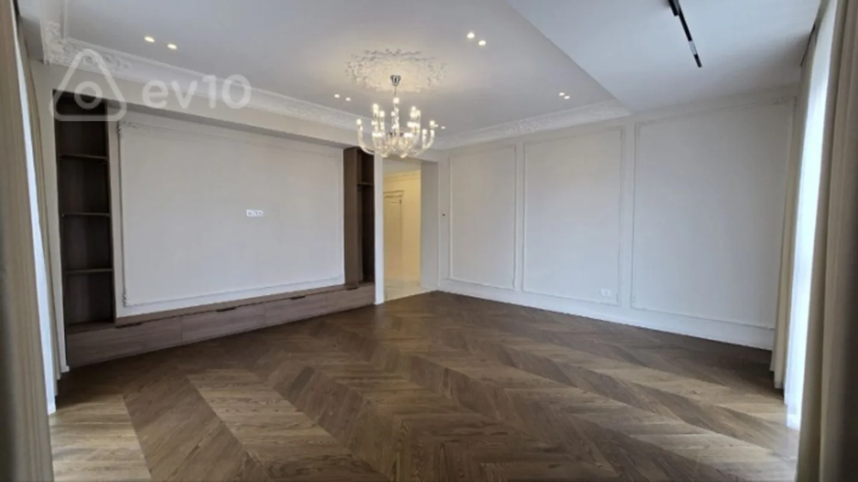 Satılır 3 otaqlı yeni tikili 127 m²