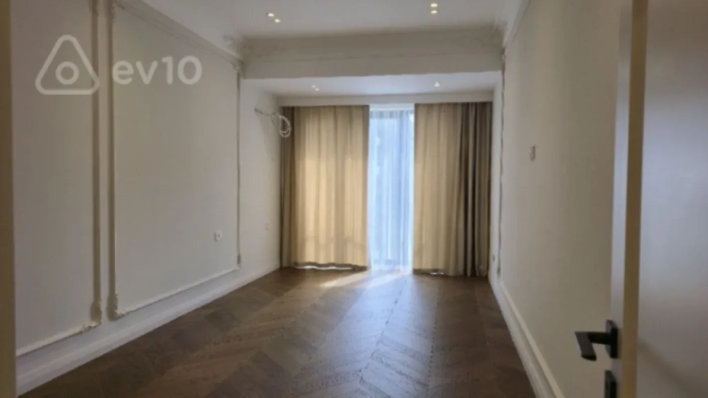 Satılır 3 otaqlı yeni tikili 127 m²