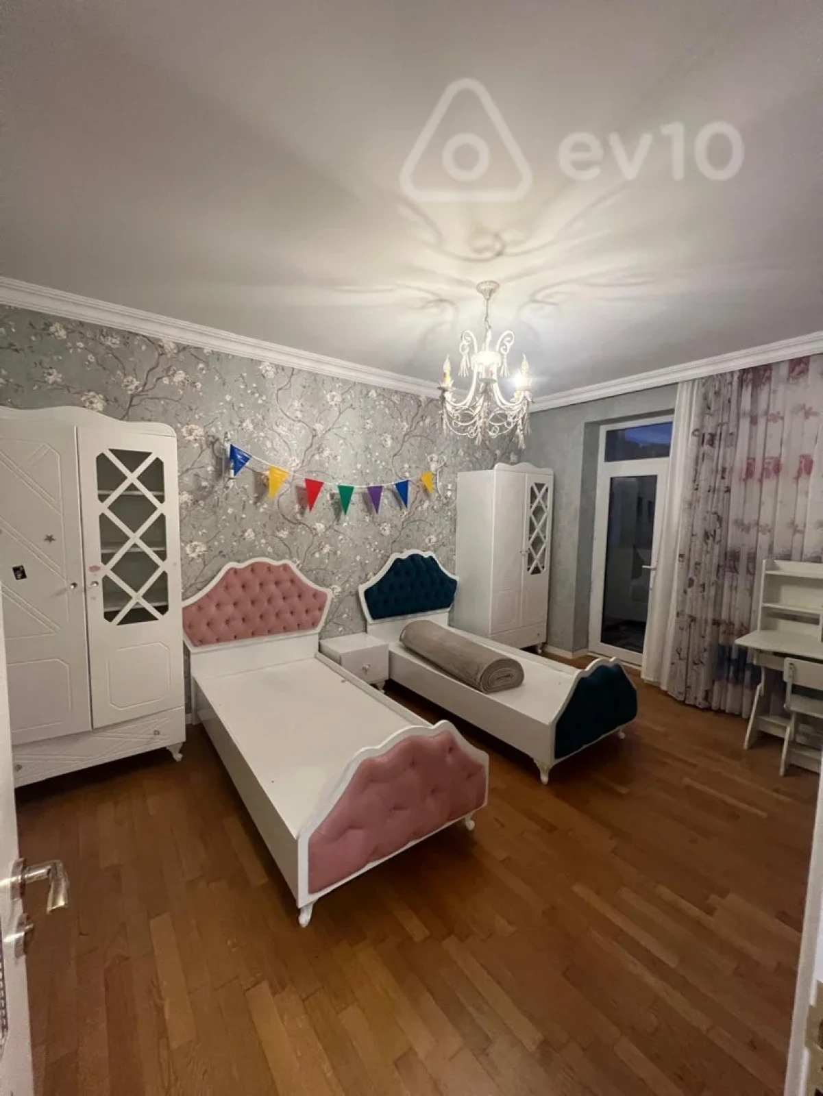 Satılır 3 otaqlı yeni tikili 142 m²