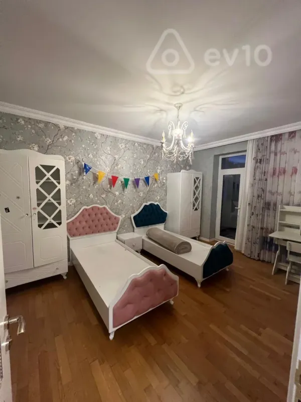 Satılır 3 otaqlı yeni tikili 142 m²