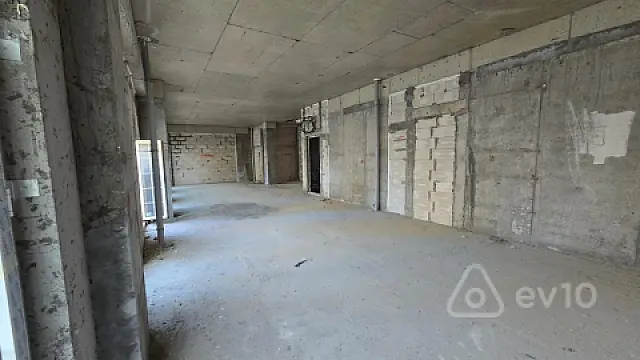 Satılır 3 otaqlı yeni tikili 145 m²