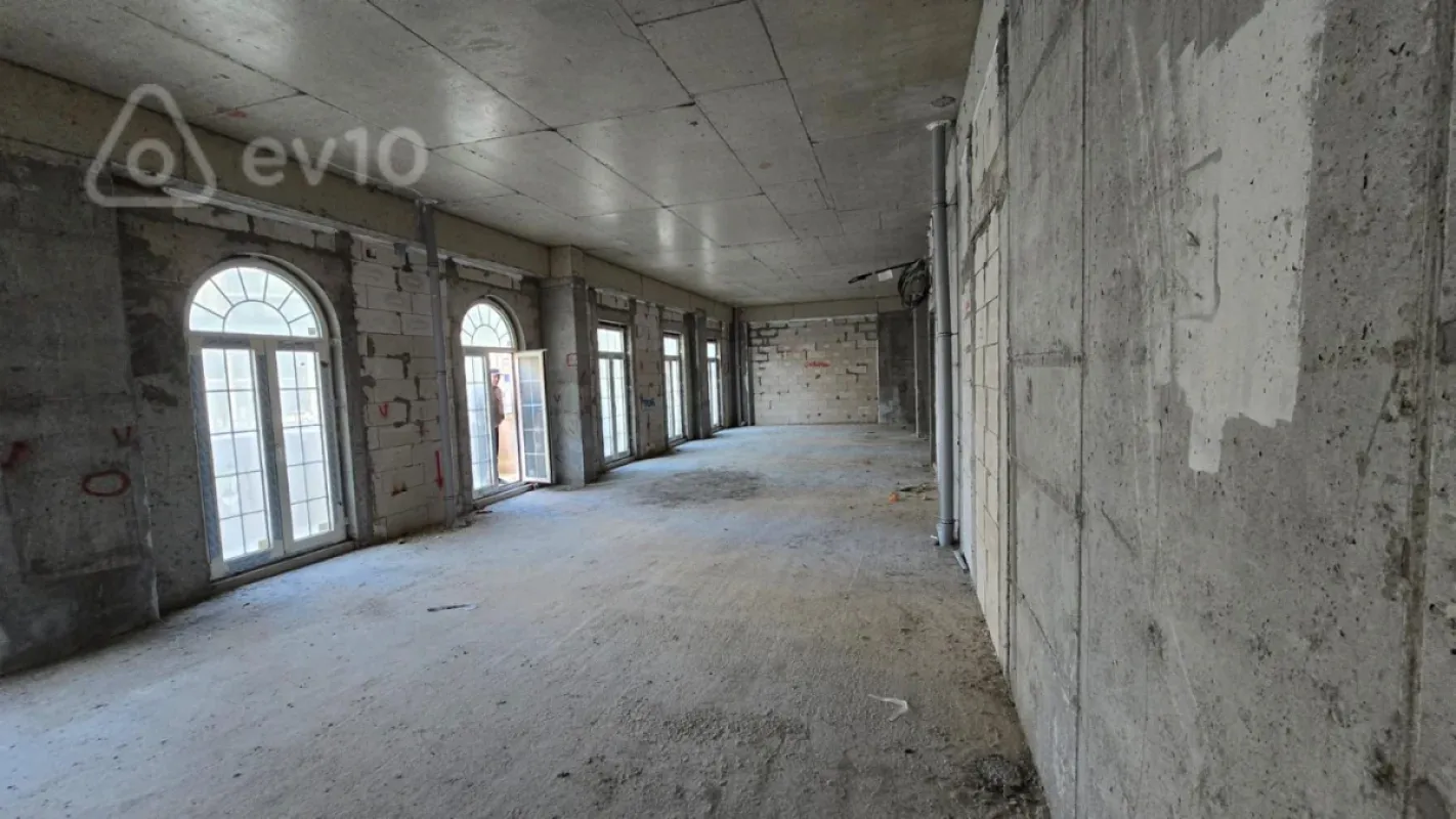 Satılır 3 otaqlı yeni tikili 145 m²