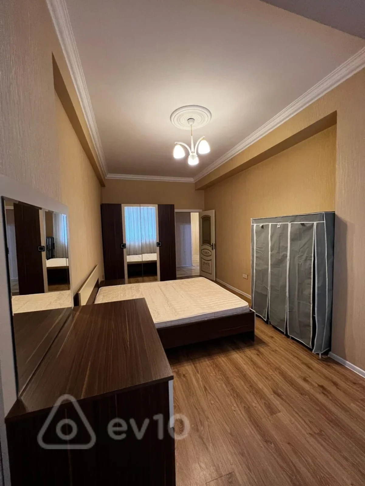 Kirayə verilir 2 otaqlı yeni tikili 80 m²