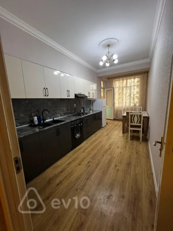 Kirayə verilir 2 otaqlı yeni tikili 80 m²