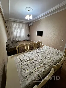 Kirayə verilir 2 otaqlı yeni tikili 80 m²