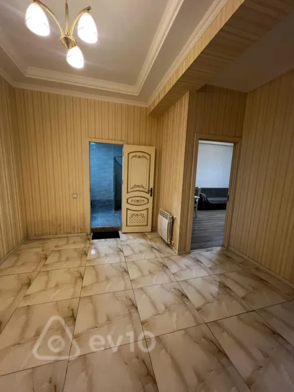 Kirayə verilir 2 otaqlı yeni tikili 80 m²