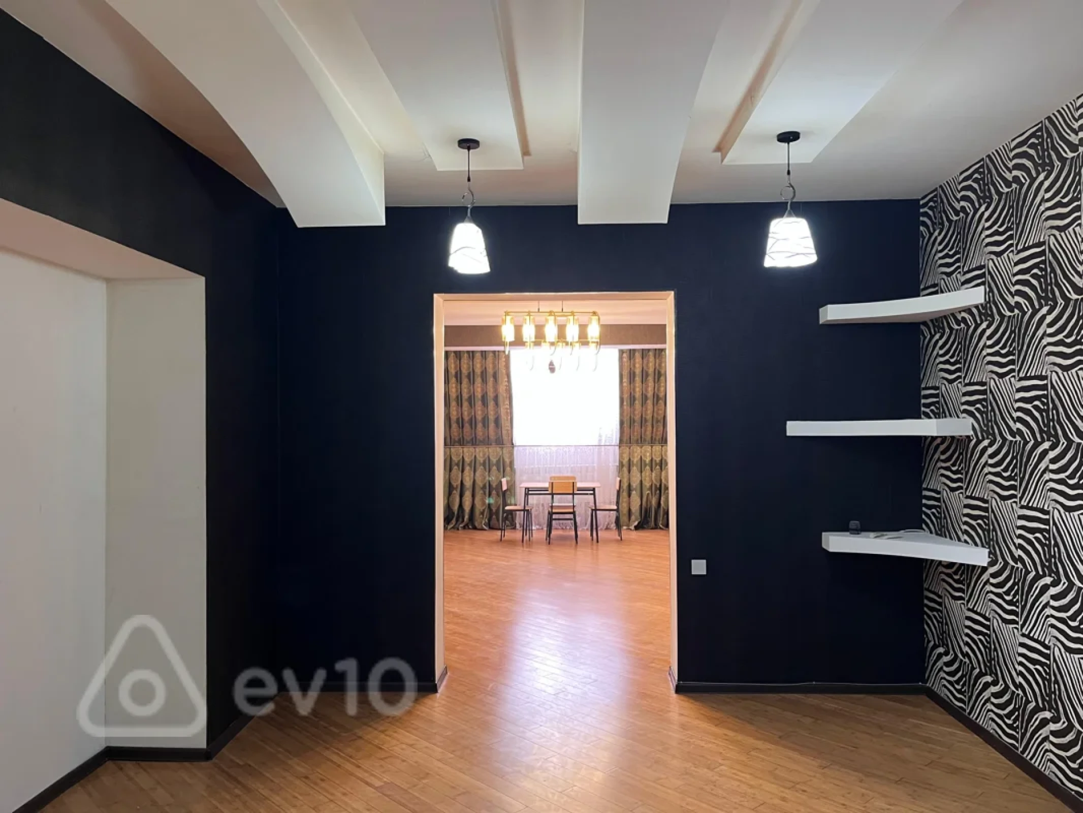 Kirayə verilir 3 otaqlı ofis 170 m²