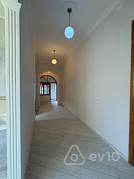 Satılır 3 otaqlı köhnə tikili 90 m²