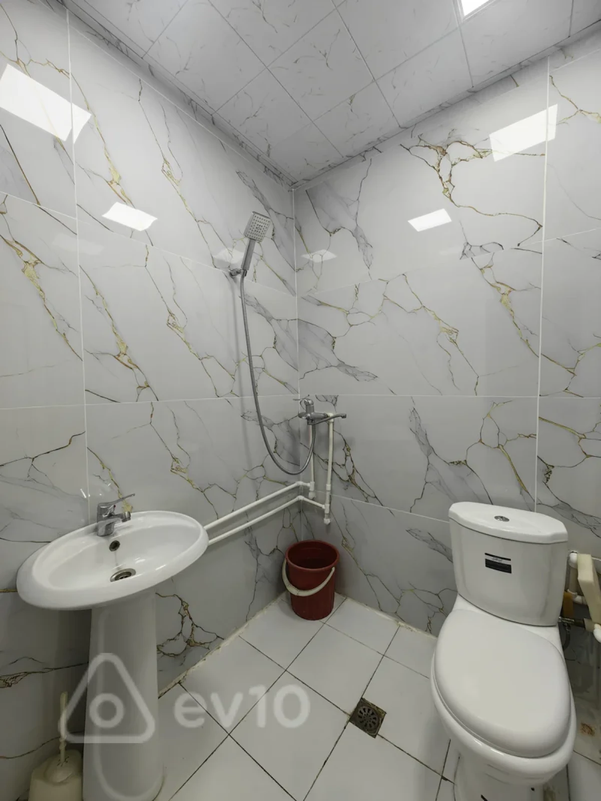 Kirayə verilir 1 otaqlı köhnə tikili 32 m²