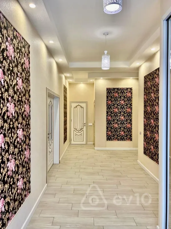 Satılır 5 otaqlı həyət evi 220 m²