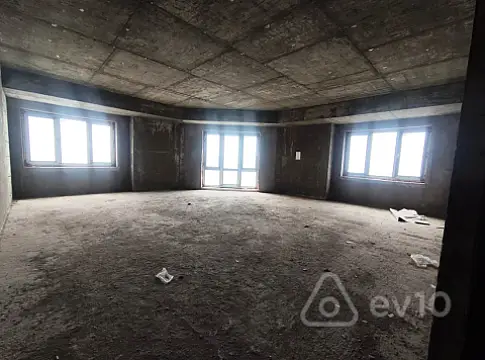 Satılır 5 otaqlı yeni tikili 255 m²