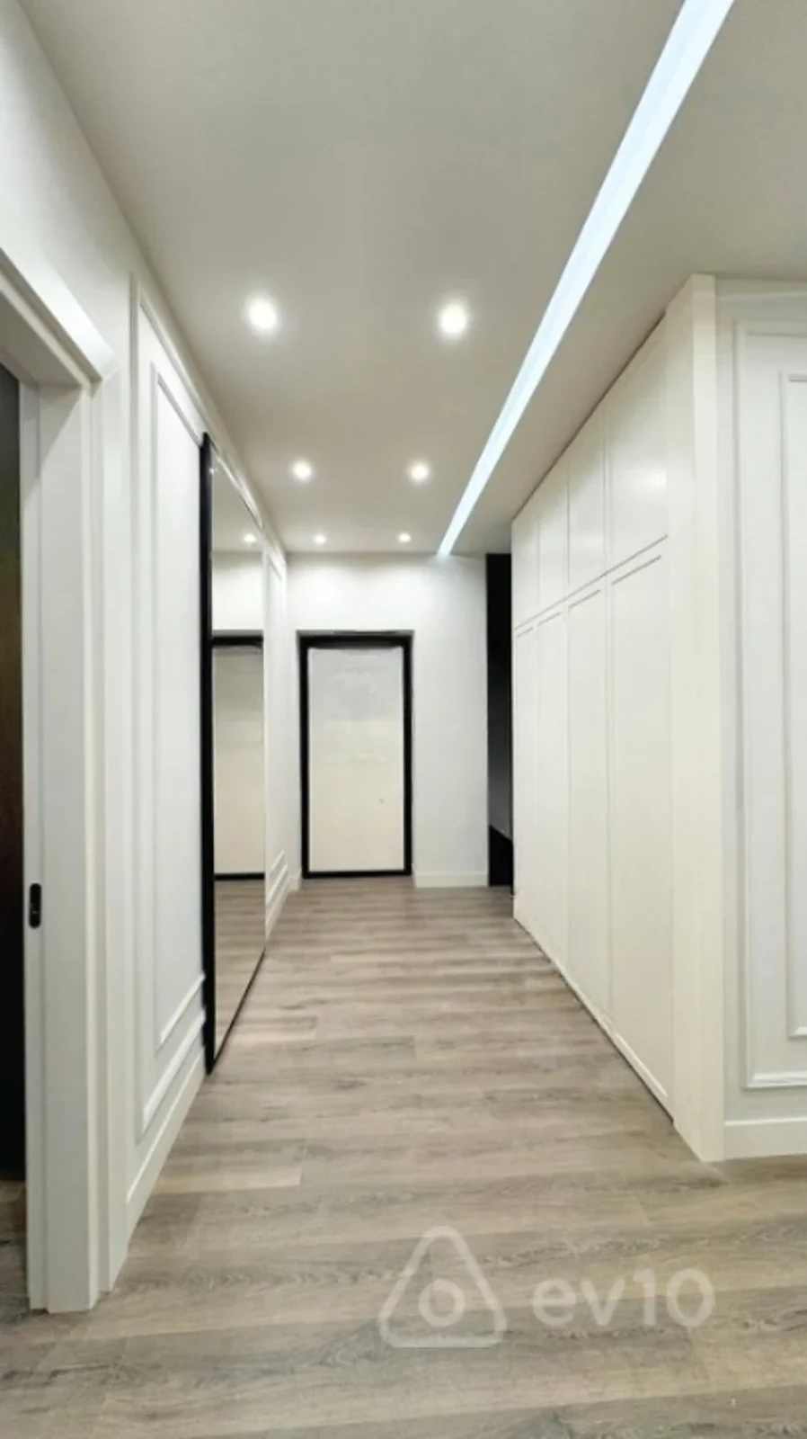 Kirayə verilir 3 otaqlı yeni tikili 140 m²