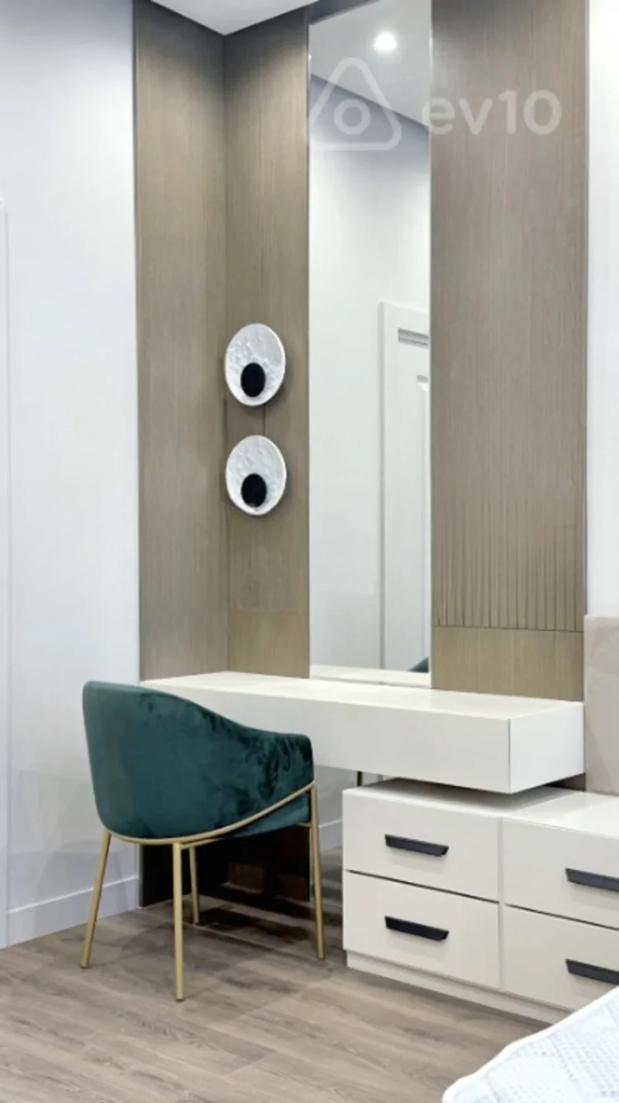 Kirayə verilir 3 otaqlı yeni tikili 140 m²