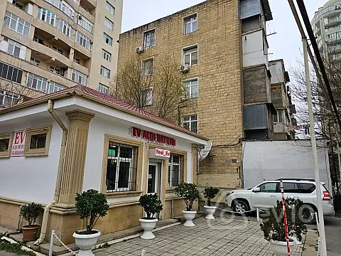 Satılır 3 otaqlı köhnə tikili 70 m² — Bakı, Yasamal 3 otaq 70.00 m²