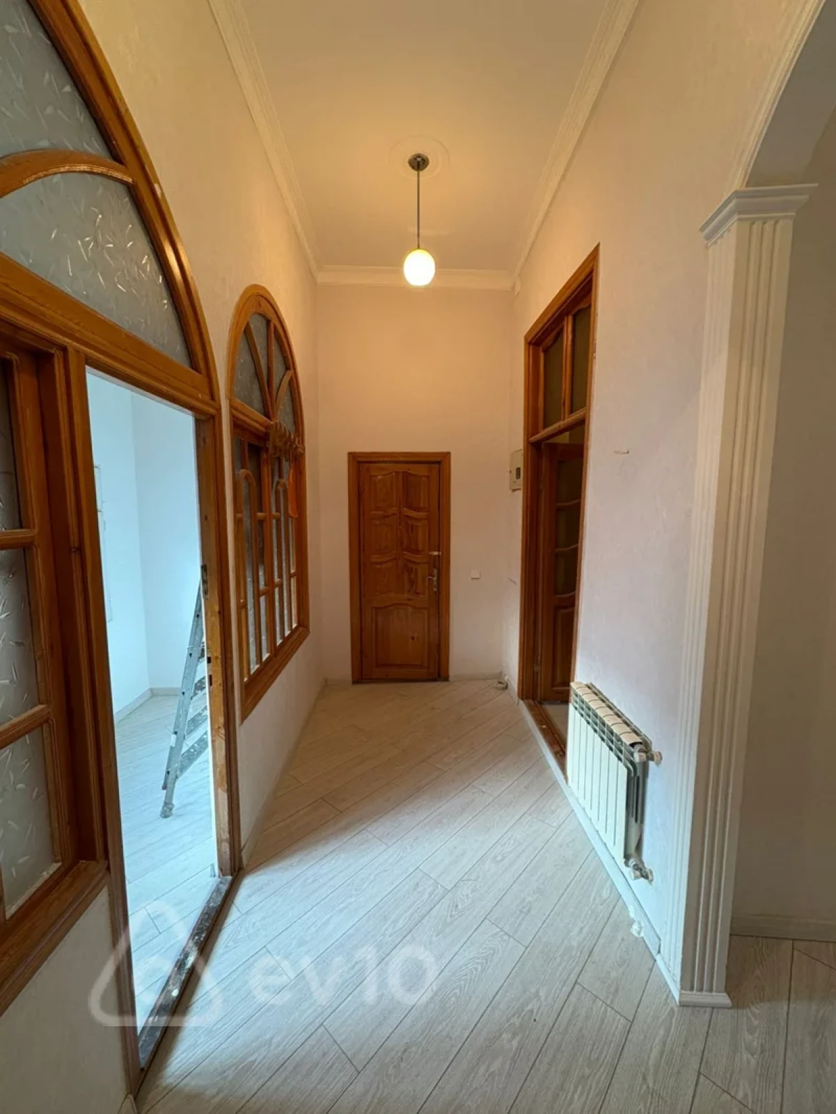 Satılır 3 otaqlı köhnə tikili 90 m²