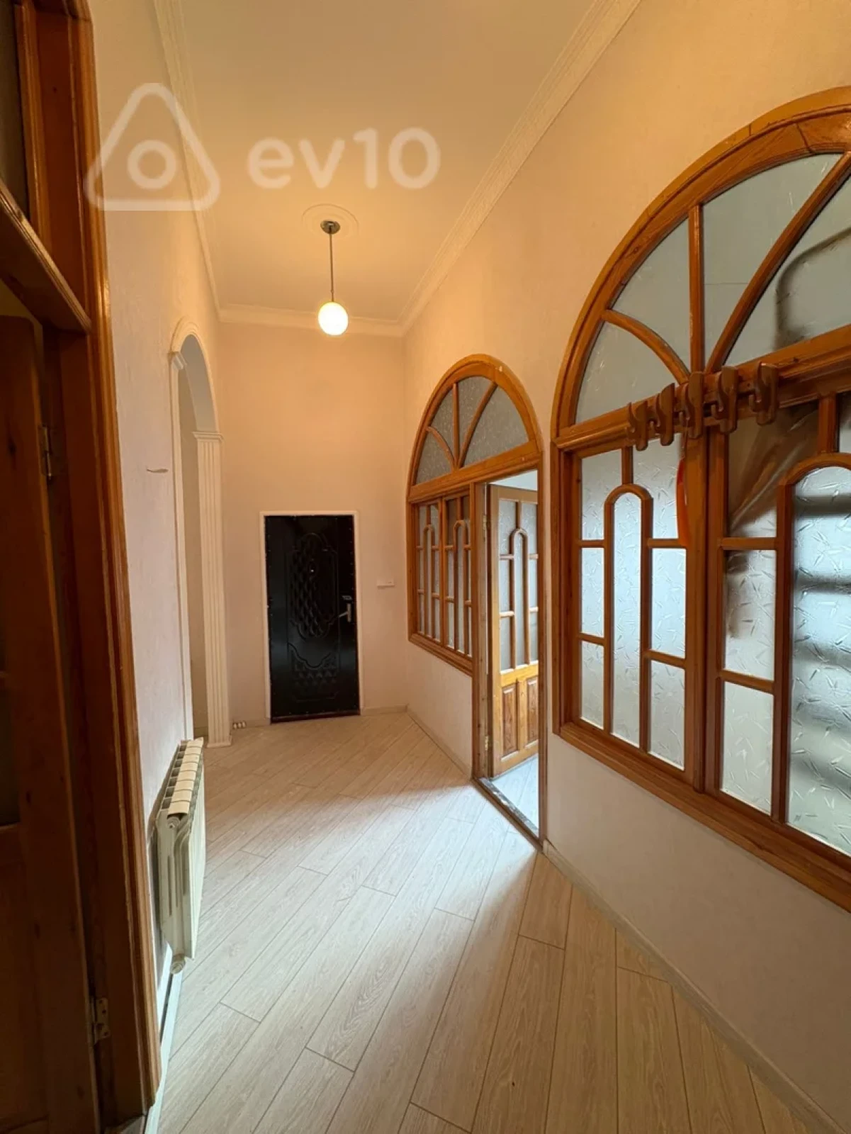 Satılır 3 otaqlı köhnə tikili 90 m²