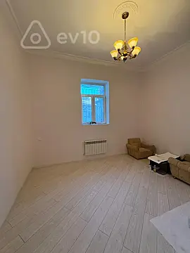 Satılır 3 otaqlı köhnə tikili 90 m²