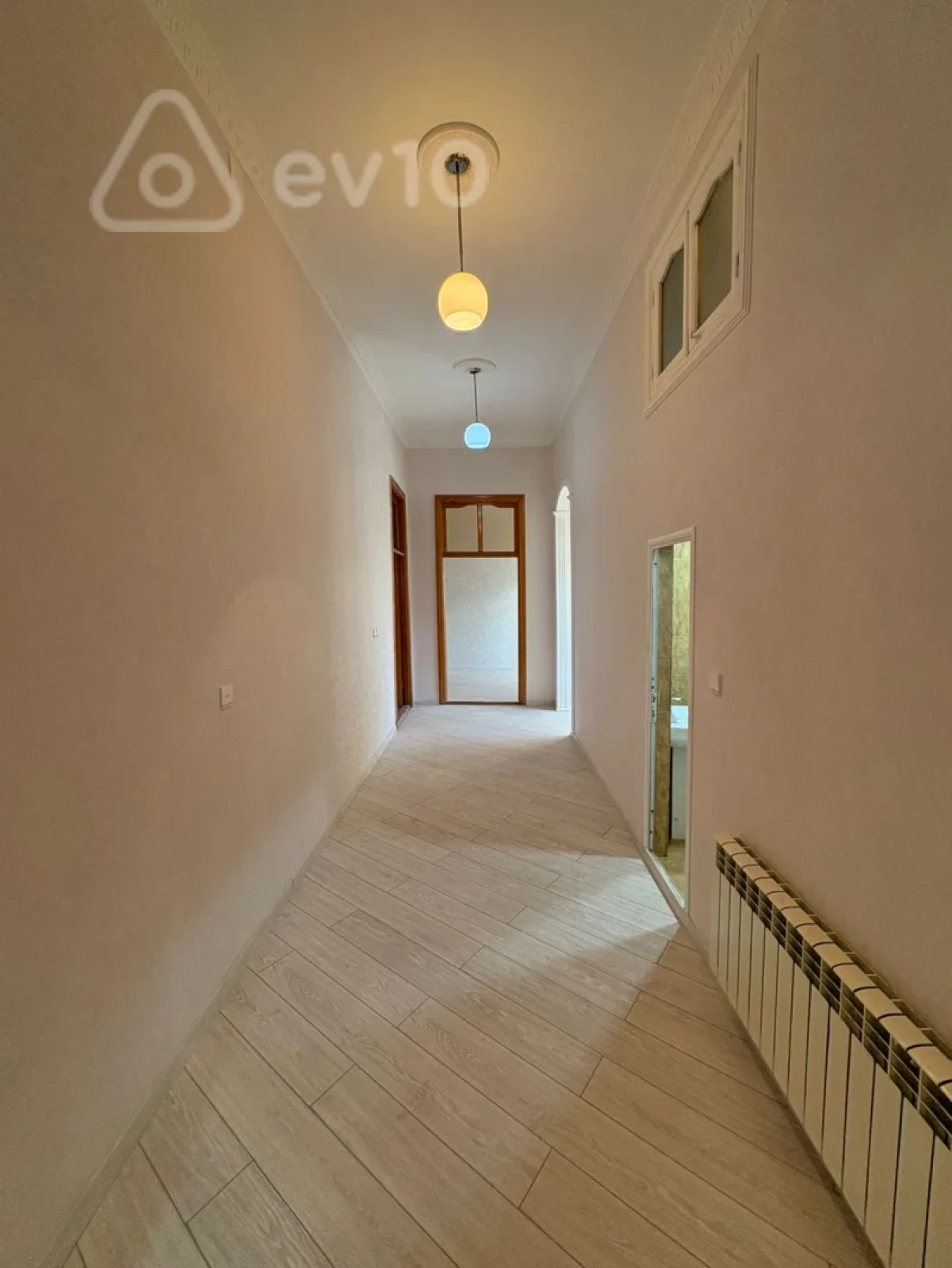 Satılır 3 otaqlı köhnə tikili 90 m²