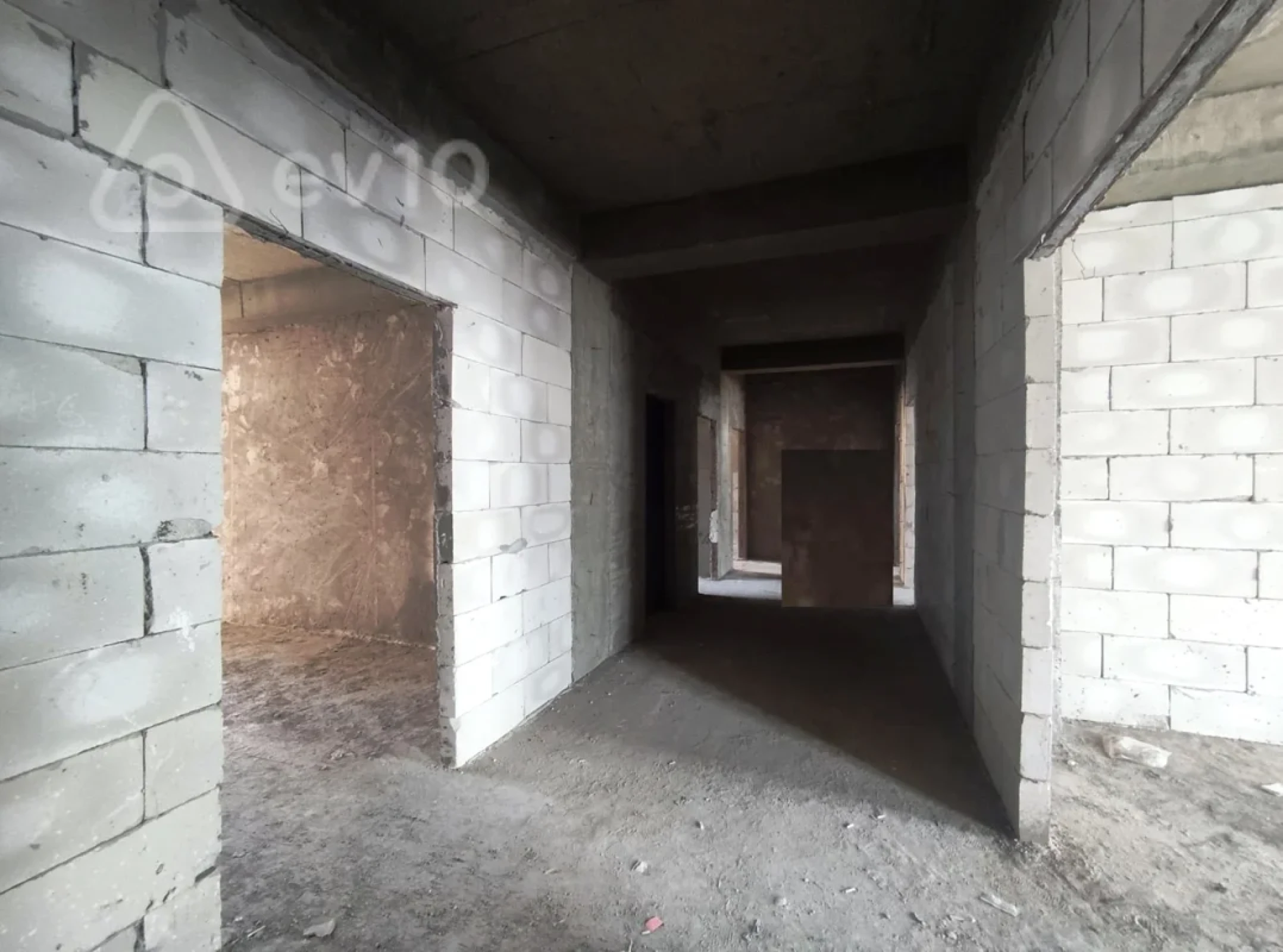 Satılır 4 otaqlı yeni tikili 210 m²