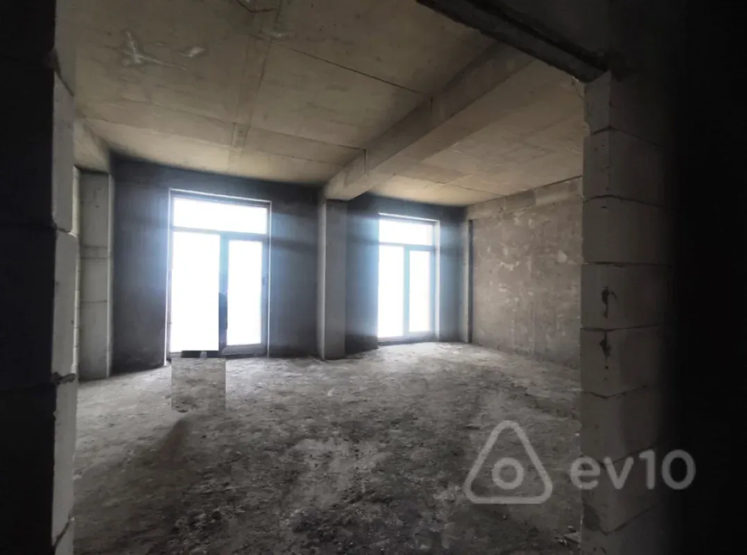 Satılır 4 otaqlı yeni tikili 210 m²