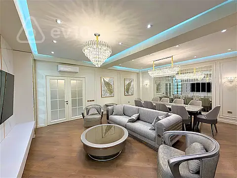 Kirayə verilir 3 otaqlı yeni tikili 140 m²