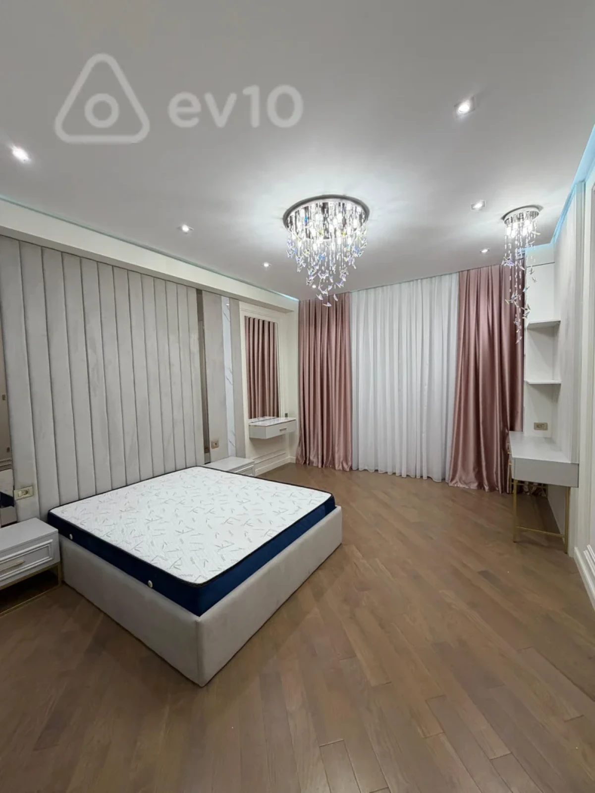 Kirayə verilir 3 otaqlı yeni tikili 140 m²