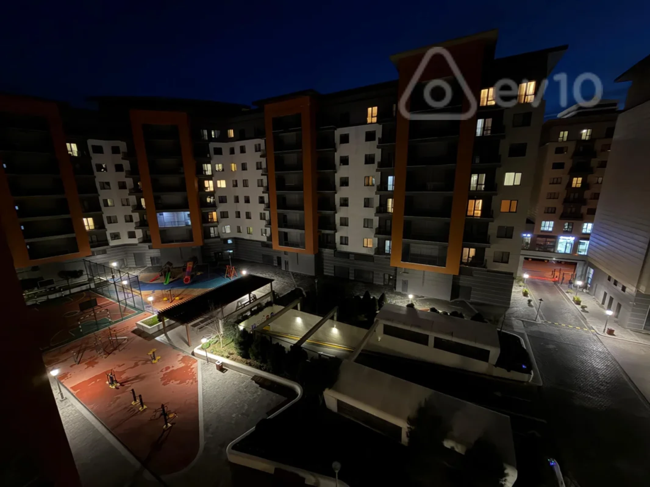 Kirayə verilir 3 otaqlı yeni tikili 140 m²