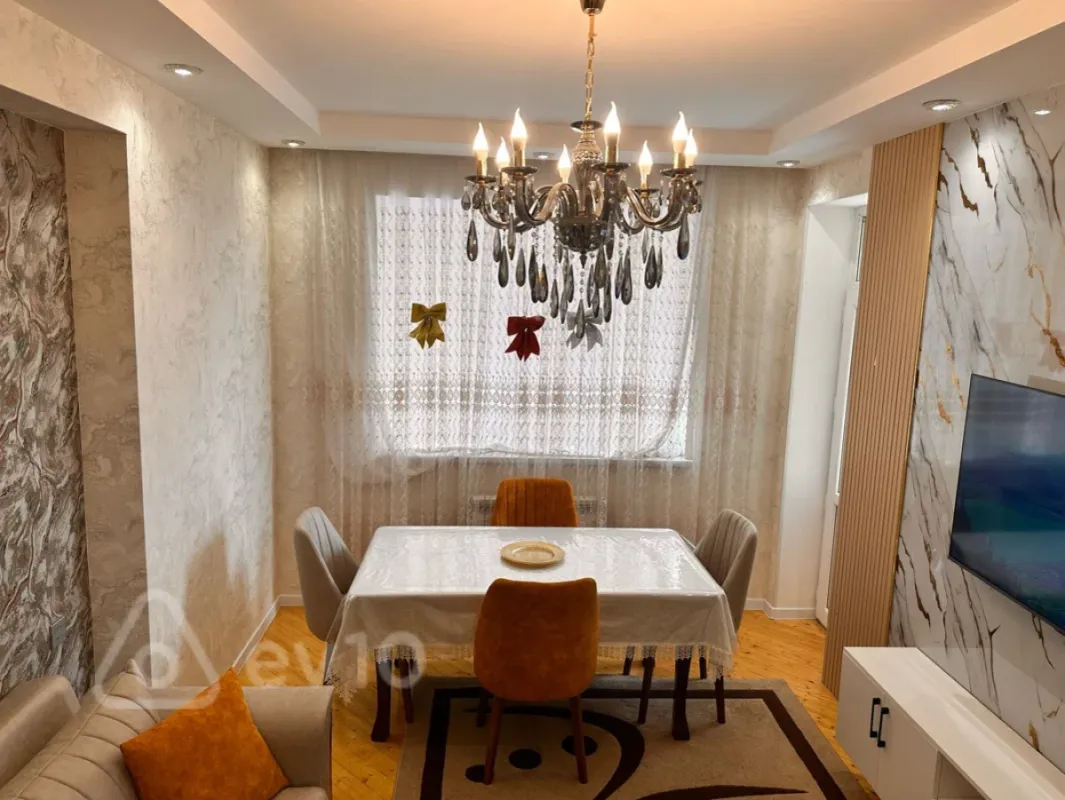 Satılır 2 otaqlı yeni tikili 165000 m²