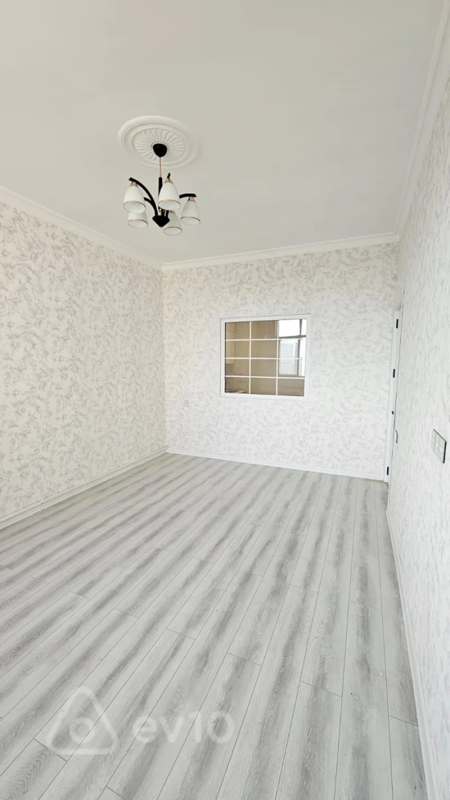 Satılır 2 otaqlı yeni tikili 65 m²