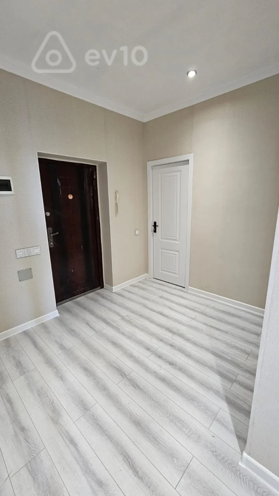 Satılır 2 otaqlı yeni tikili 65 m²