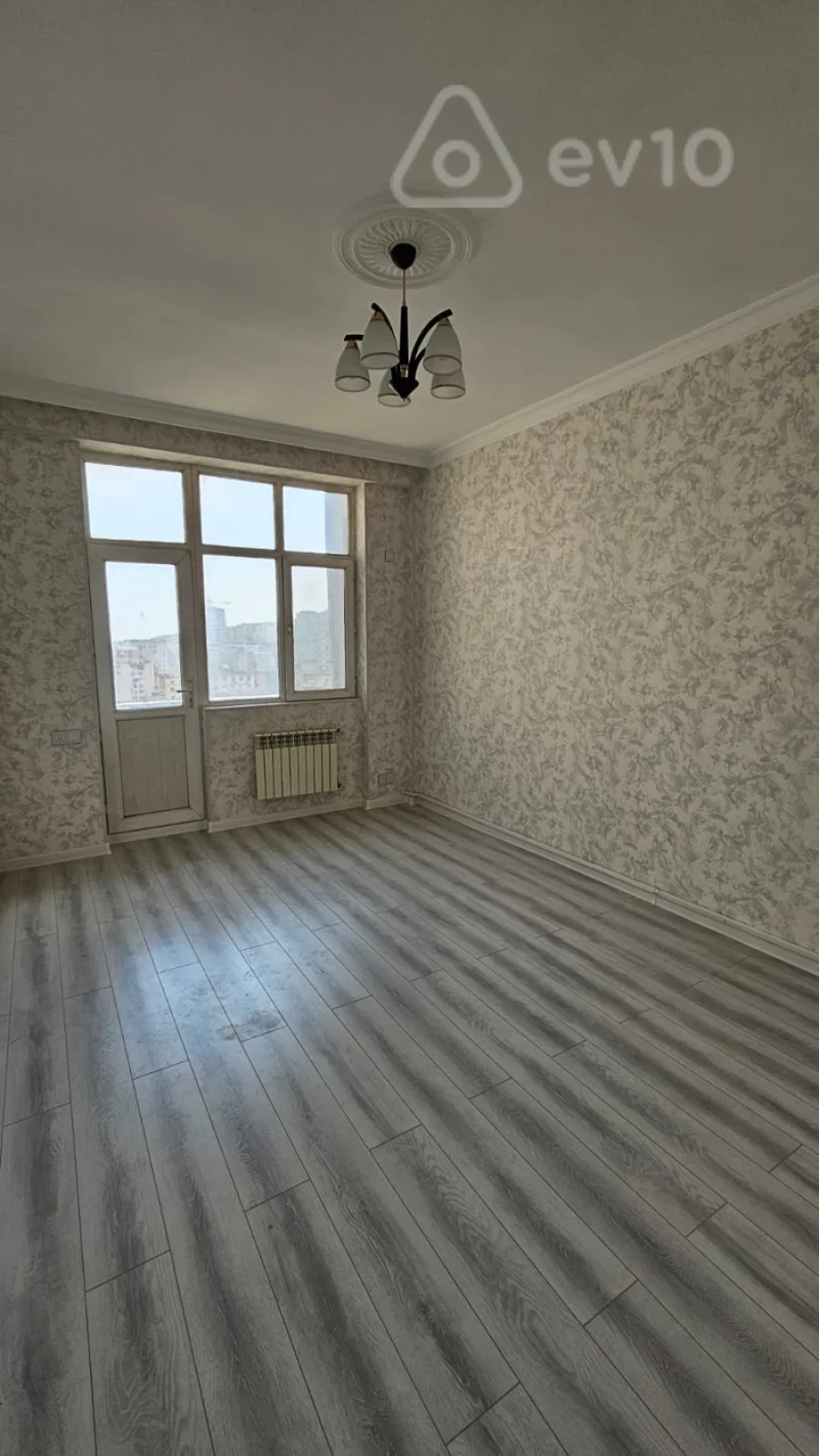 Satılır 2 otaqlı yeni tikili 65 m²