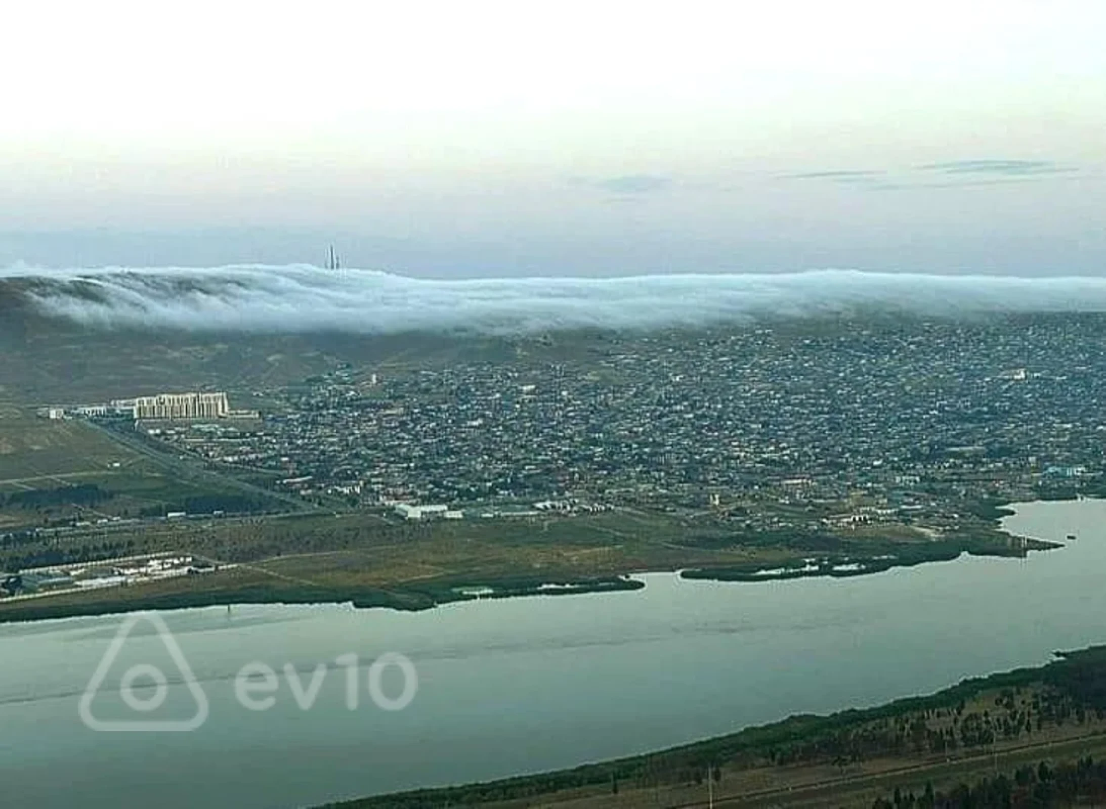 Satılır 3 otaqlı yeni tikili 101 m²