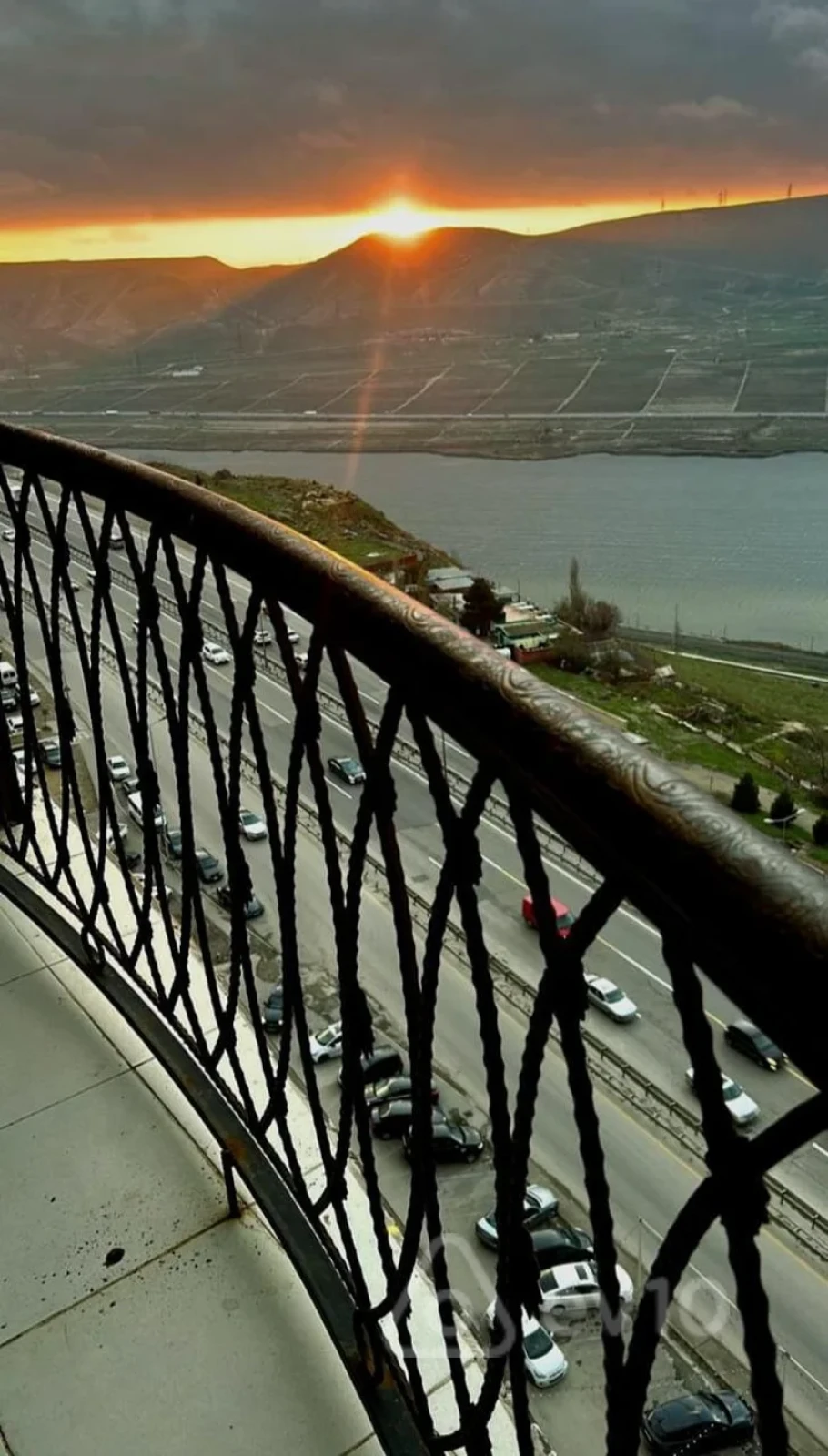 Satılır 3 otaqlı yeni tikili 101 m²