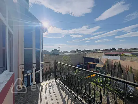 Kirayə verilir mənzil 900 m²