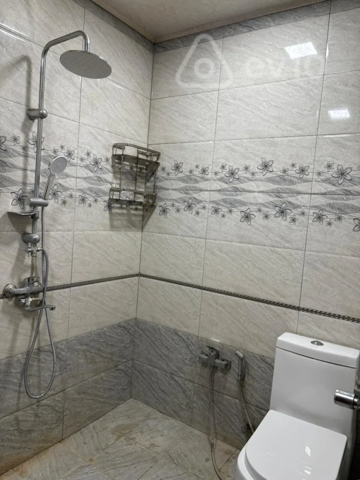 Kirayə verilir 2 otaqlı yeni tikili 50 m²