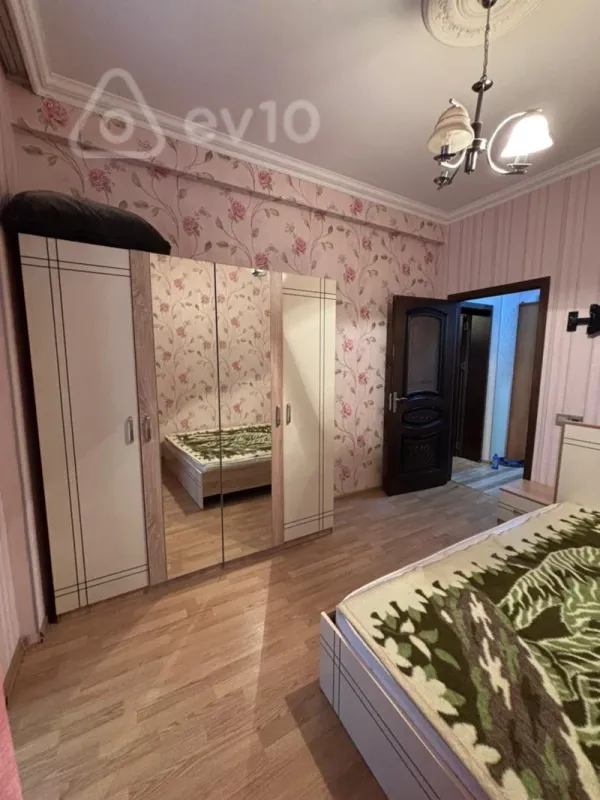 Kirayə verilir 2 otaqlı yeni tikili 50 m²
