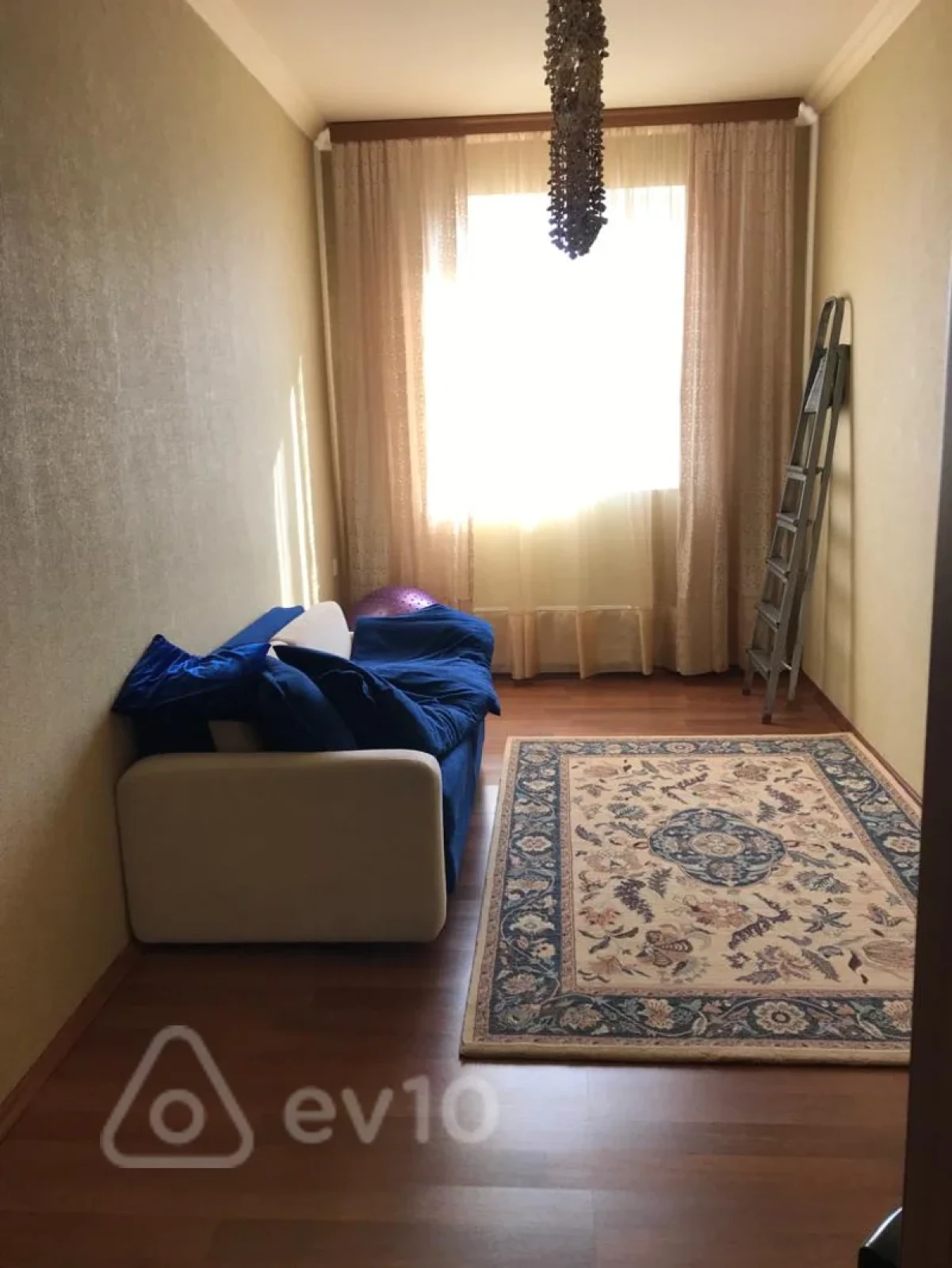 Satılır 4 otaqlı həyət evi 140 m²