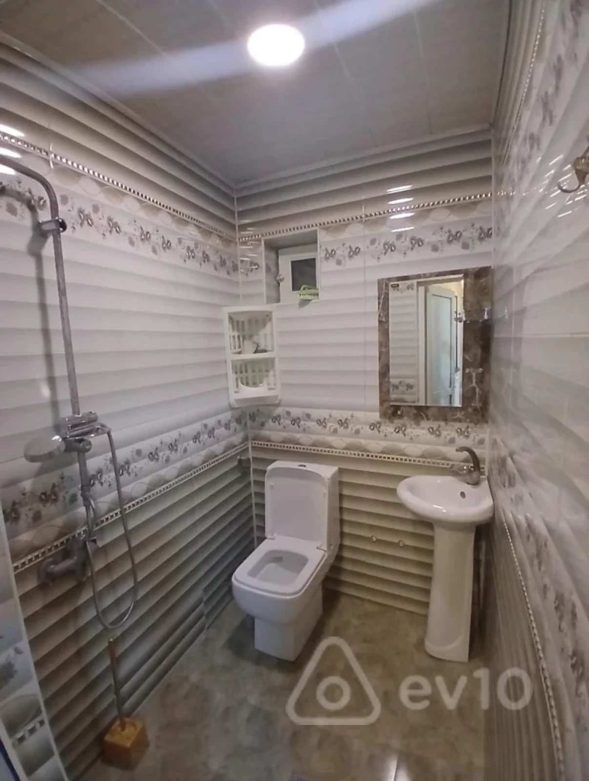 Satılır 3 otaqlı həyət evi 10 m²