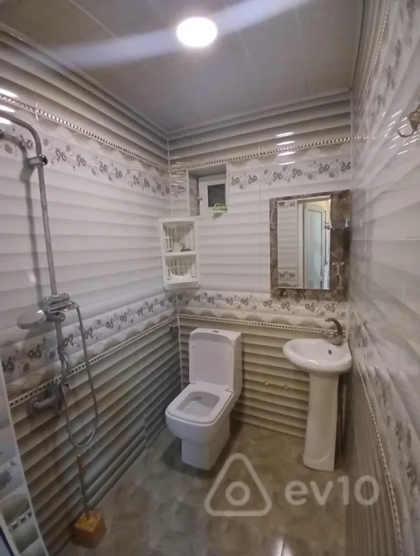 Satılır 3 otaqlı həyət evi 10 m²