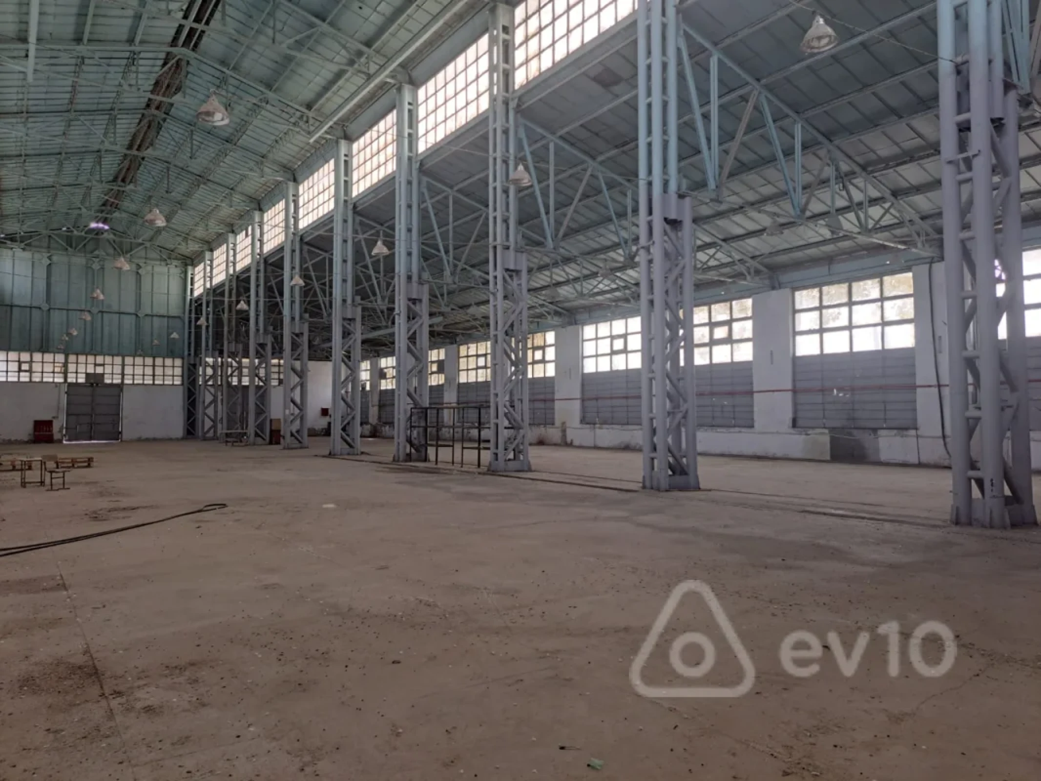 Kirayə verilir mənzil 1800 m²