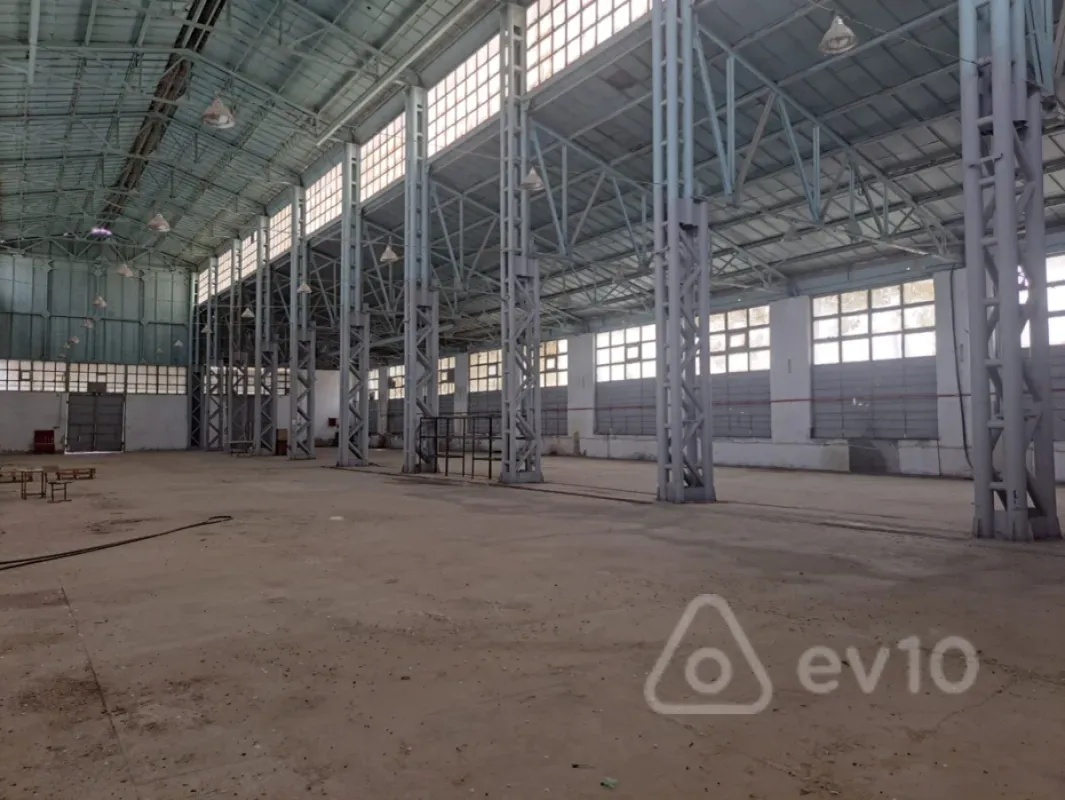 Kirayə verilir mənzil 1800 m²