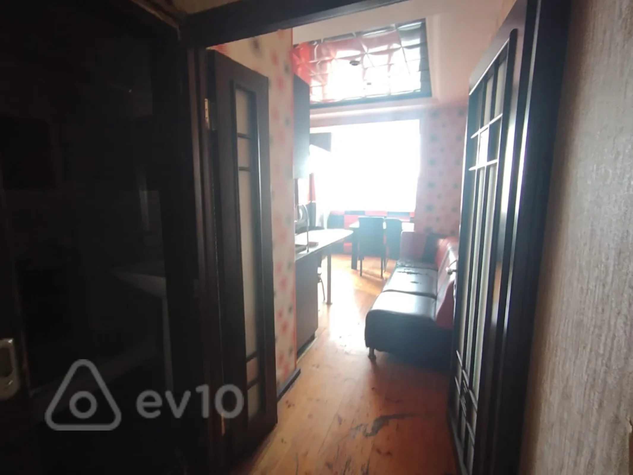 Satılır 3 otaqlı köhnə tikili 75 m²