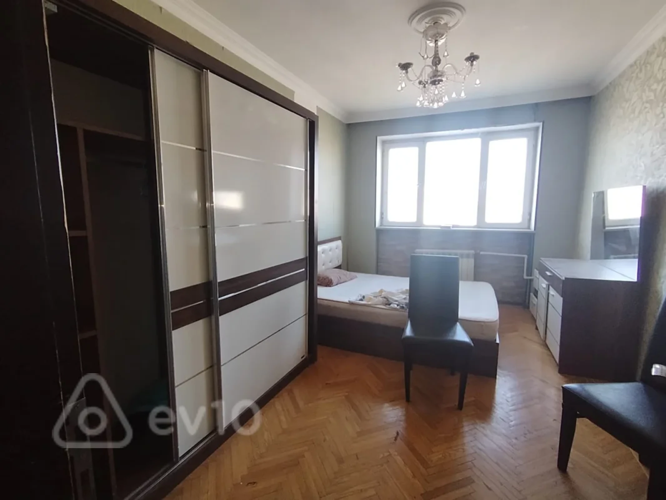 Satılır 3 otaqlı köhnə tikili 75 m²