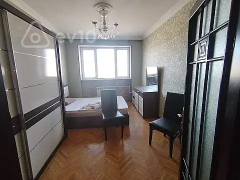 Satılır 3 otaqlı köhnə tikili 75 m²