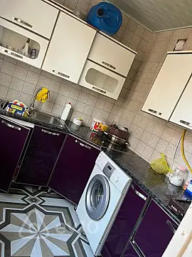 Kirayə verilir 3 otaqlı köhnə tikili 65 m²
