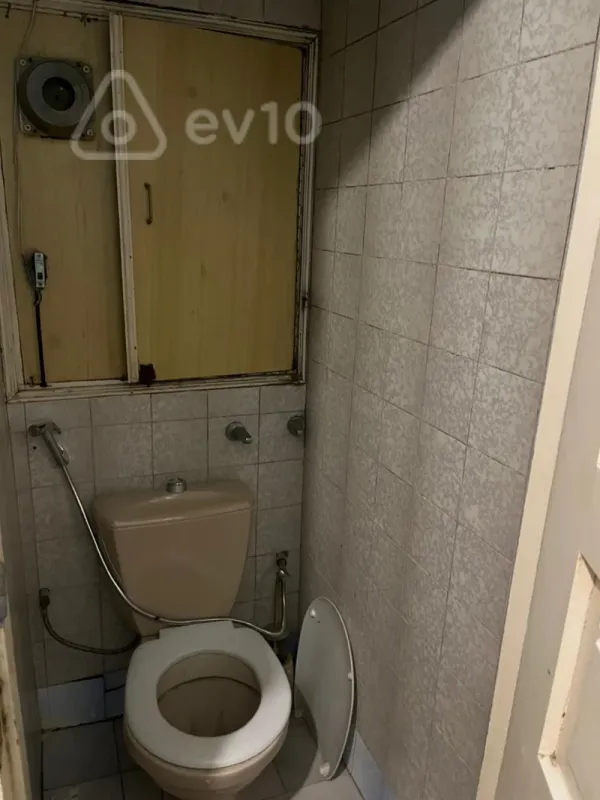 Kirayə verilir 3 otaqlı köhnə tikili 65 m²